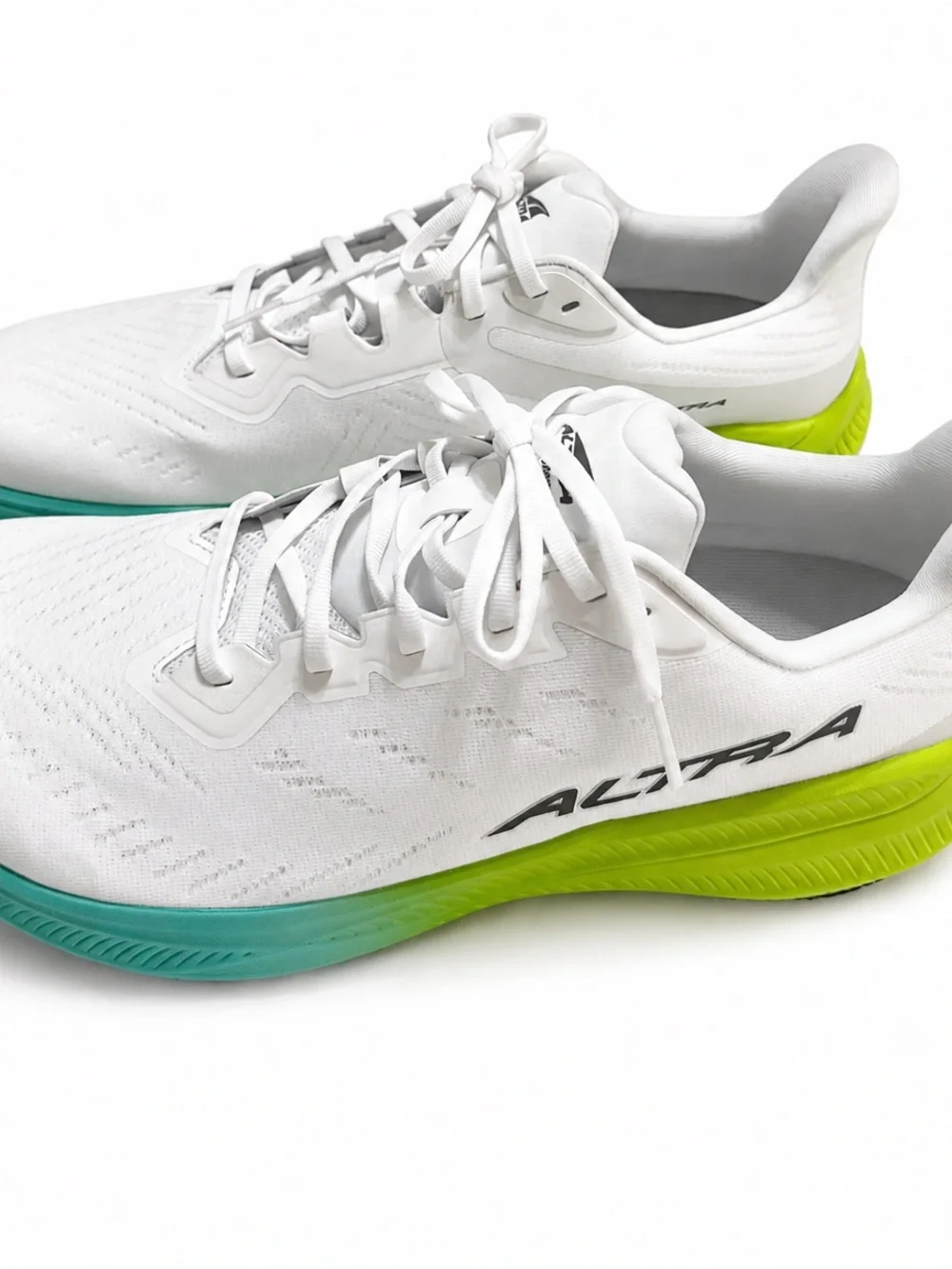 Altra lightweight white